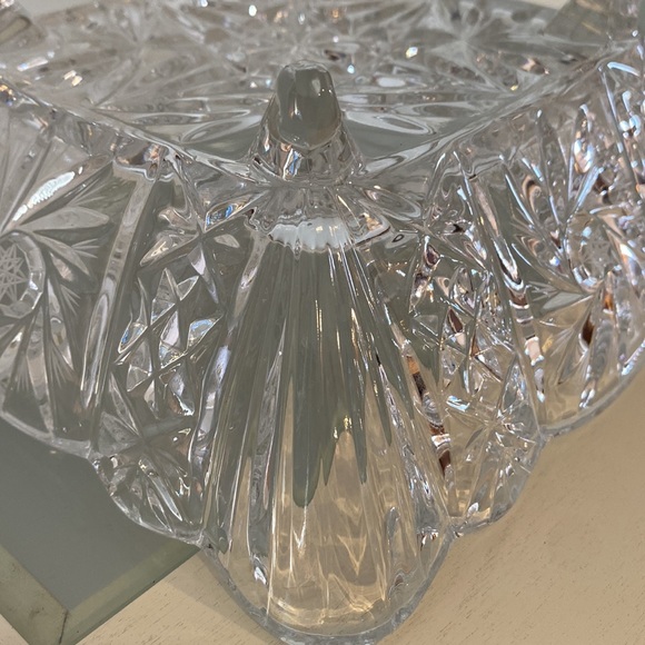 MidCentury Bohemian Footed Lead Crystal Square Scalloped Edge Star Pinwheel Bowl - Picture 12 of 14